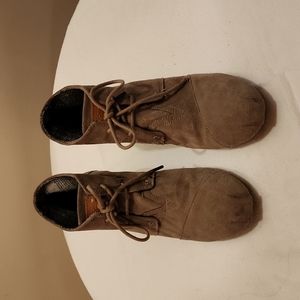Tom's Wedged Suede Bootie, Tan/Beige, Size 10 W